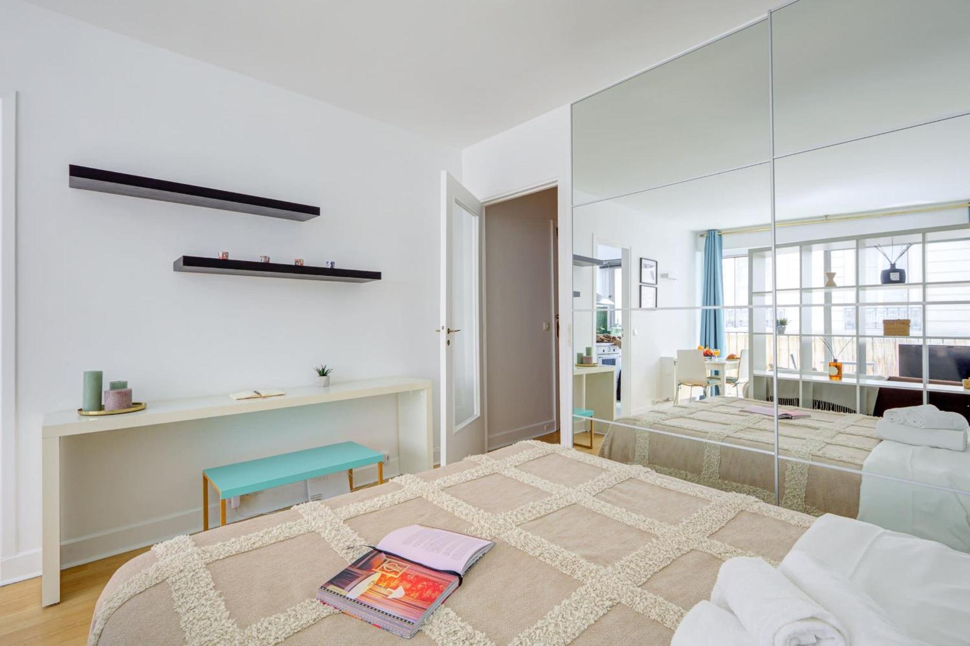 St Germain & Le Bon Marche With Balcony - Cityapartmentstay Appartamento